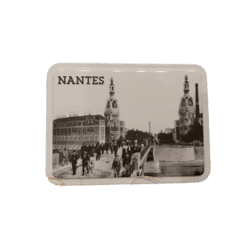 BOITE TOUR LU N&B PETIT...